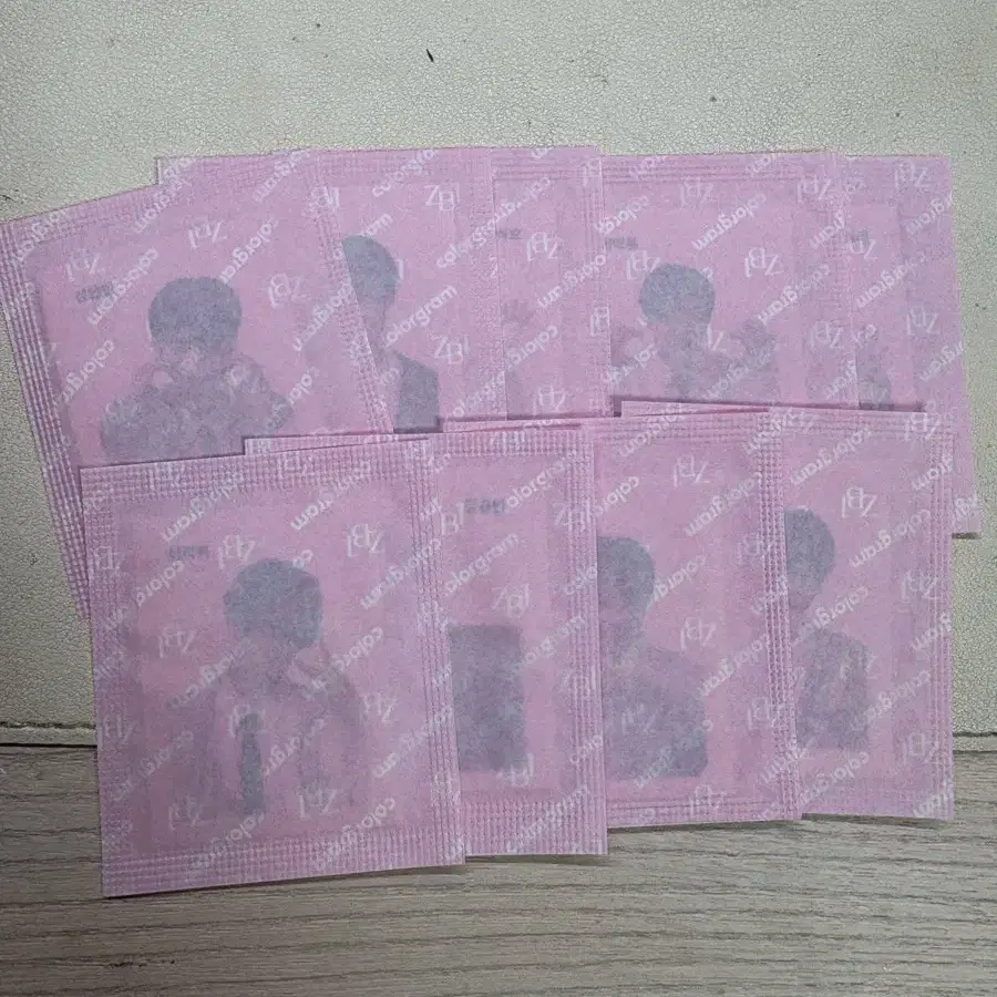 컬러그램 제베원 띠부씰