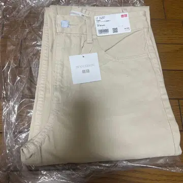 UNIQLO JW ANDERSON 배기 팬츠 화이트 24 기장 짧음
