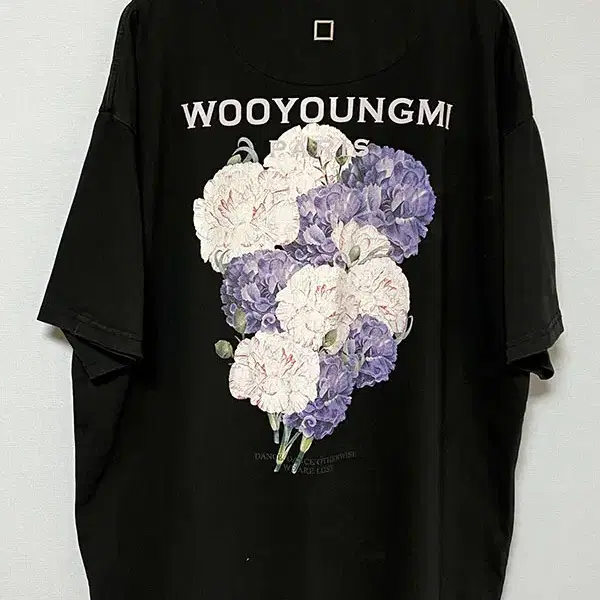 우영미 21SS 명작플라워 백로고 남자 반팔티 블랙 매장판 3XL 115