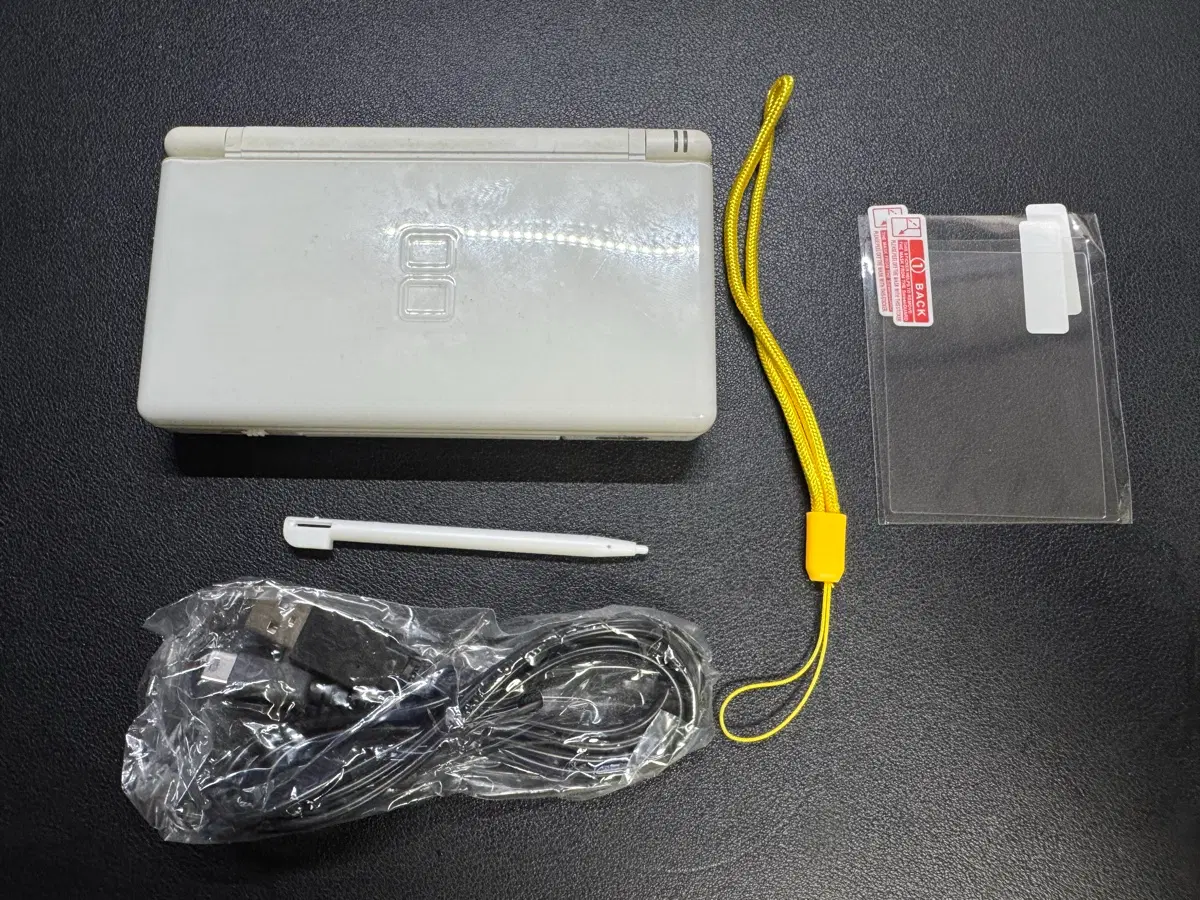 닌텐도 ds lite 화이트 (액세서리 포함)