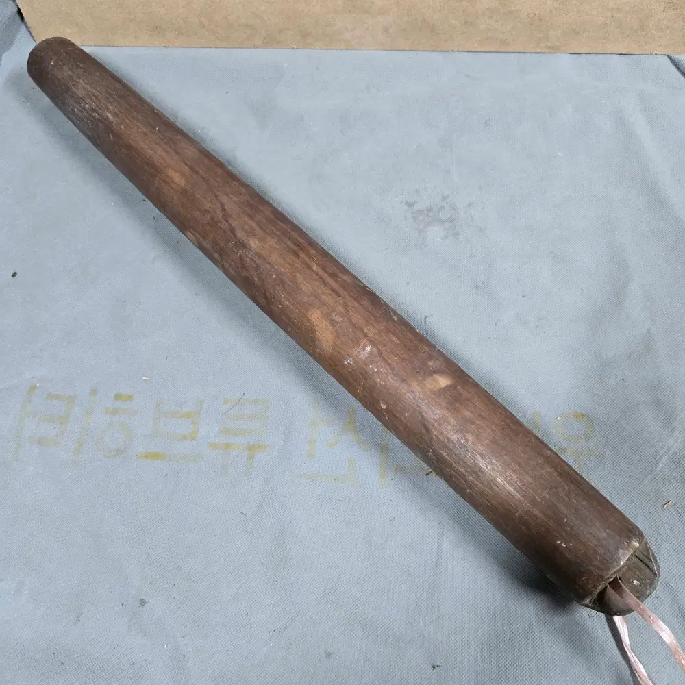 옛날 민속품 . 홍두깨 .길이 68cm