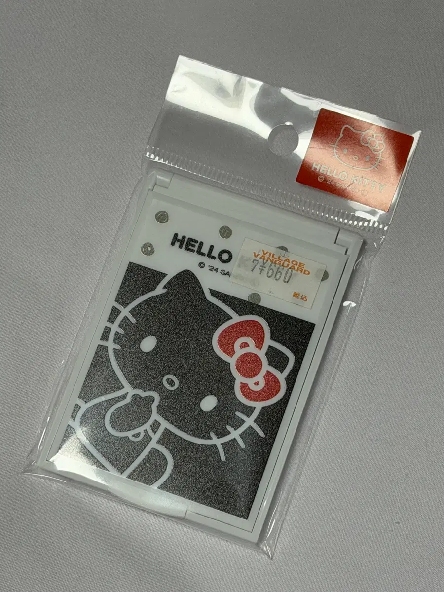 헬로키티 거울 미니 휴대용 접이식 손거울