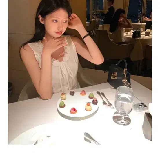 르플레인 벌스데이 블라우스(택O) 더티스 더위시리즈 마지막가격