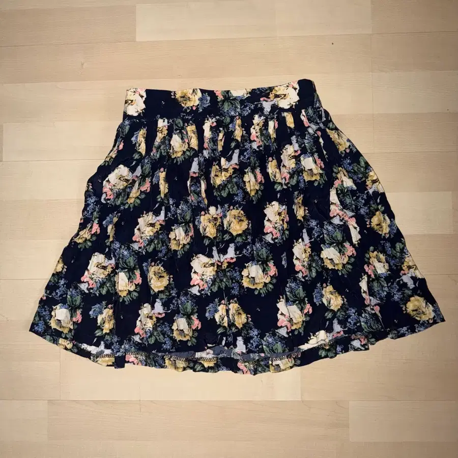 플라워 패턴 뒷밴딩 플레어 스커트 vintage