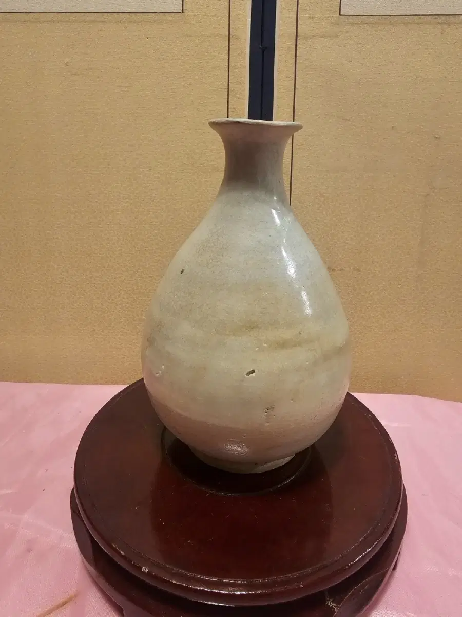 조선 초기 백자주병.