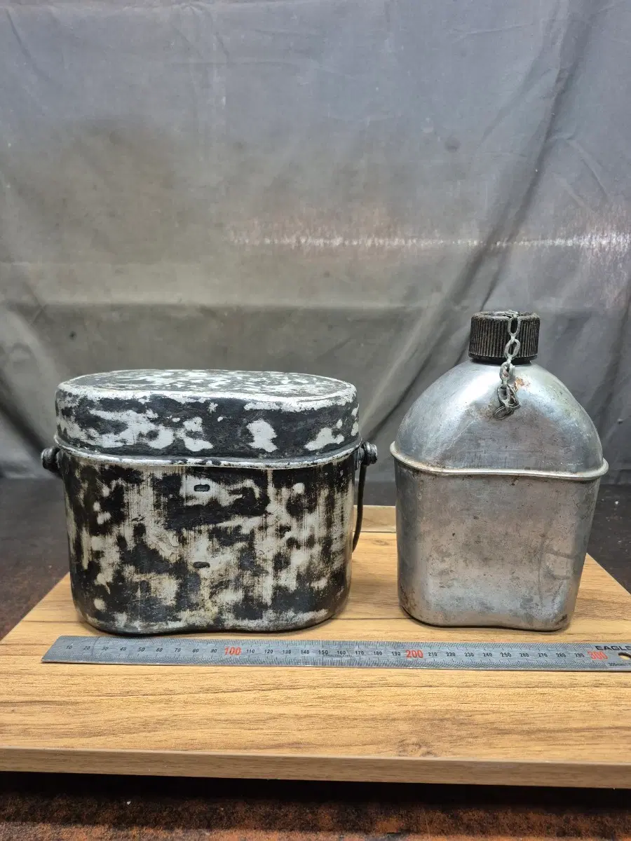 1943년 미군용 야전반합1점과 알루미늄수통 2종