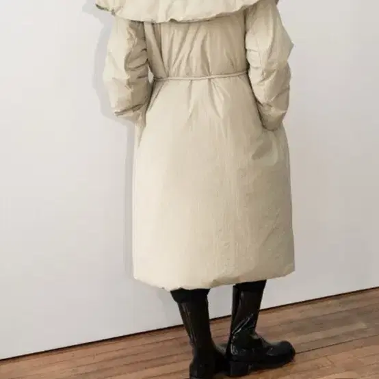 아모멘토 구스 다운 머플러 푸퍼 코트 패딩