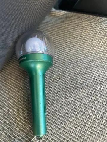 미세스 그린애플 응원봉 키링