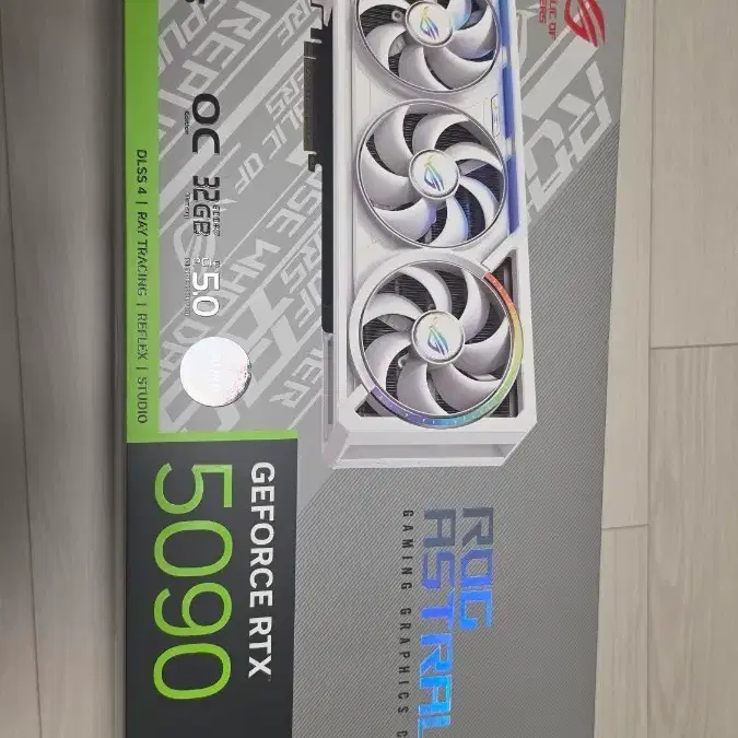 아수스 rtx5090 아스트랄 화이트 화스트랄 판매합니다