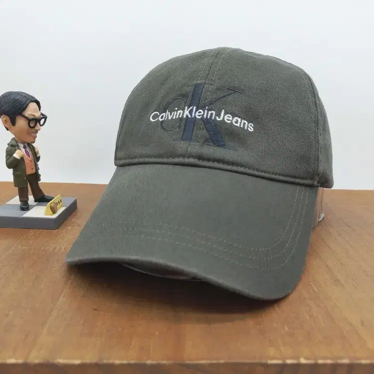CK 볼캡 캘빈클라인 진 모노그램 로고 야구모자 차콜