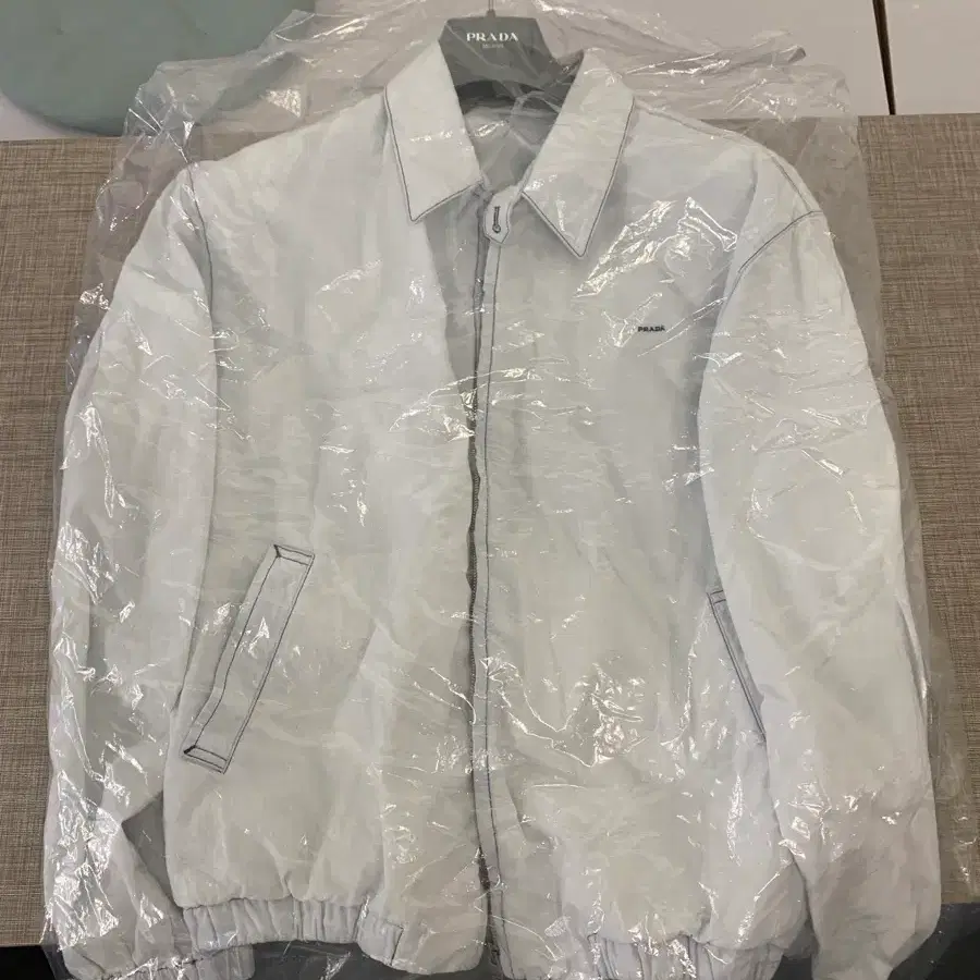 26ss 프라다 자켓