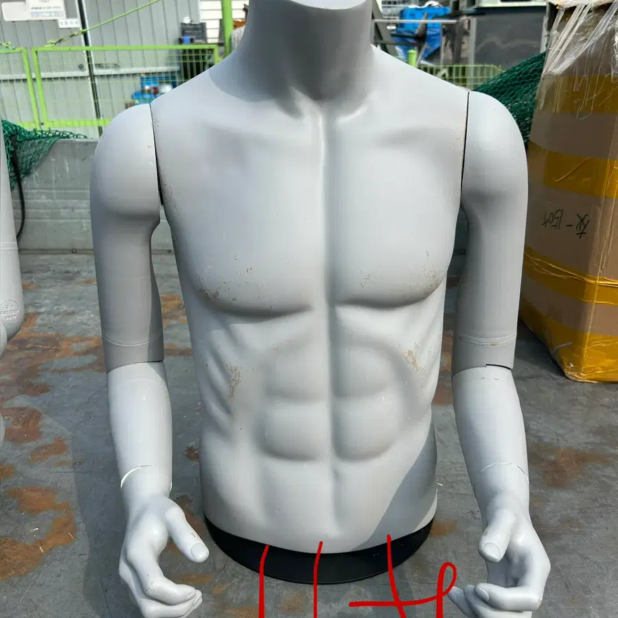 중고 .상반신마네킹 남자 남성복매장 아웃도어 상체마네킹피노키오 옷가게사용감있음