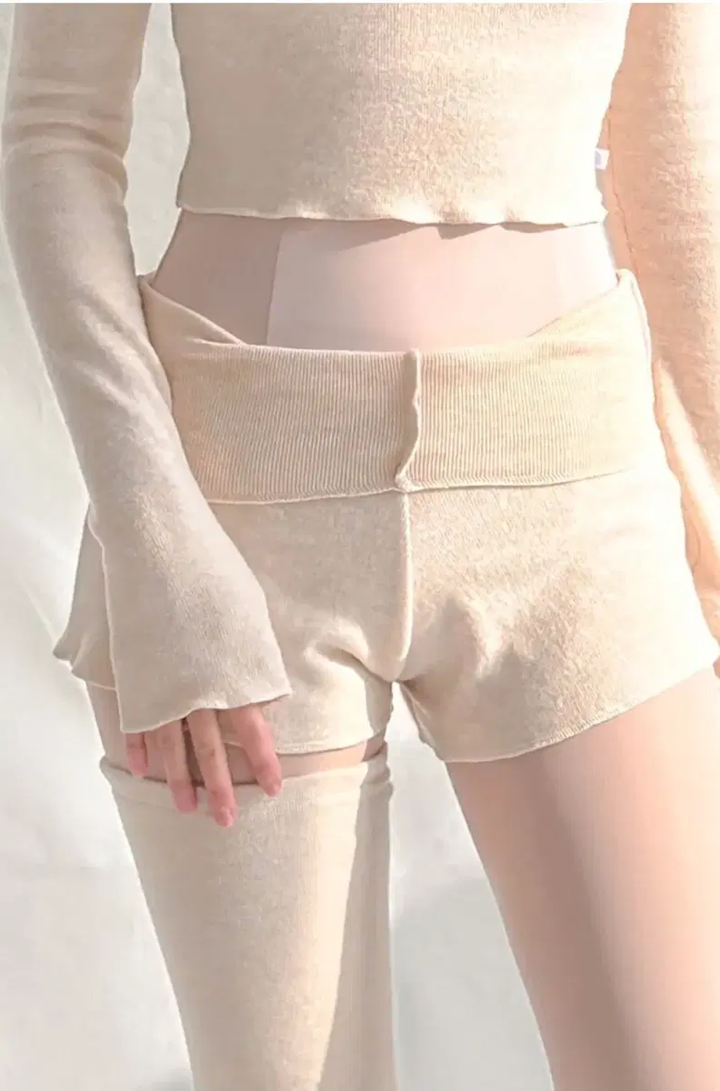 다프네로럴 파드샤 쇼츠 치즈색상