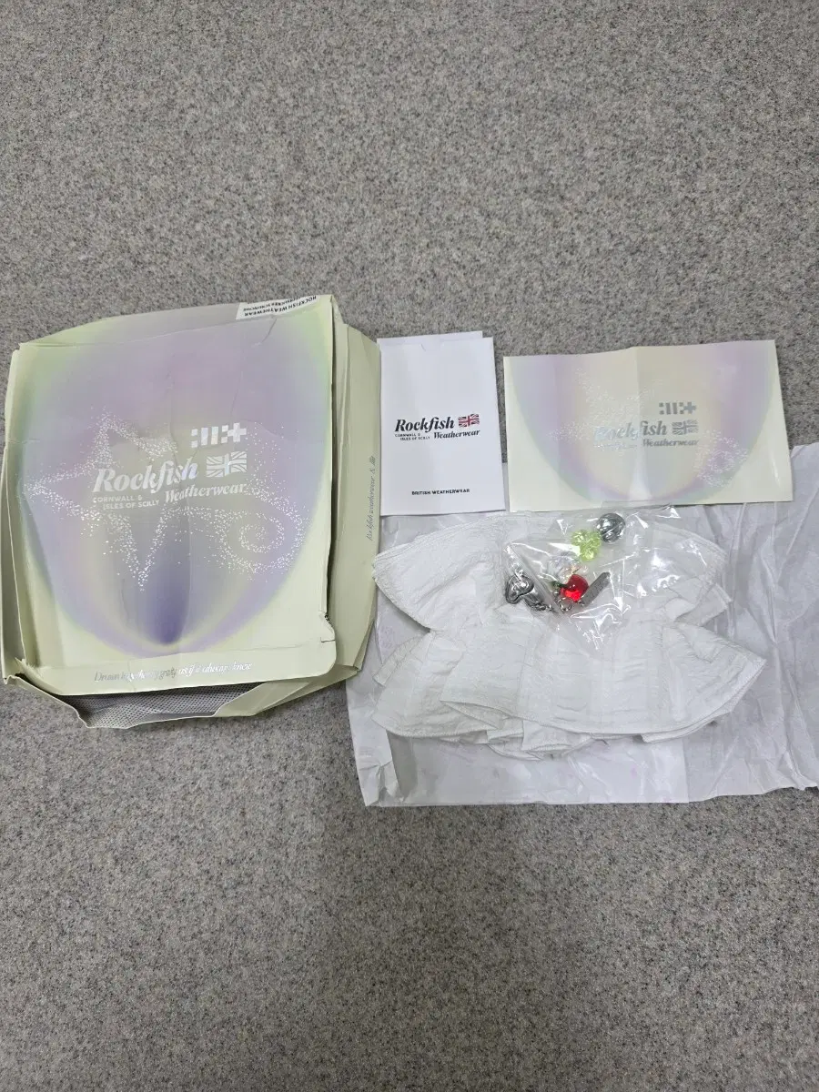 락피쉬웨어과아일릿 협업하여 출시한 한정판 스크런치(곱창 밴드)