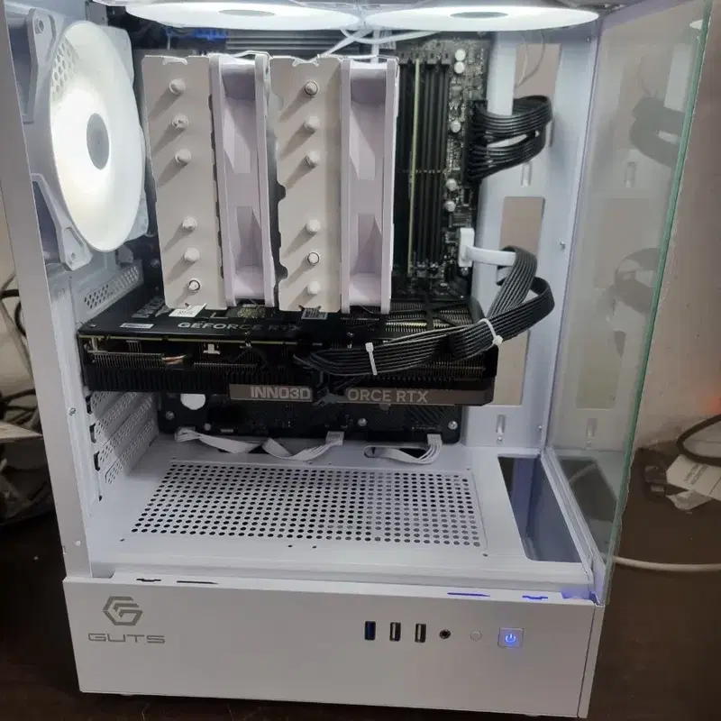 라이젠7 7800x3d/16G/RTX4060ti/512G 겜본체