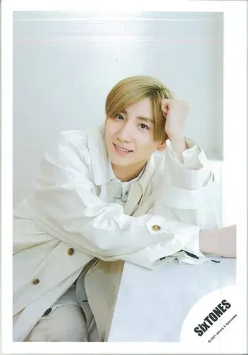 SixTONES 21년 on eST 교모토 타이 가 공식 사진 *1장