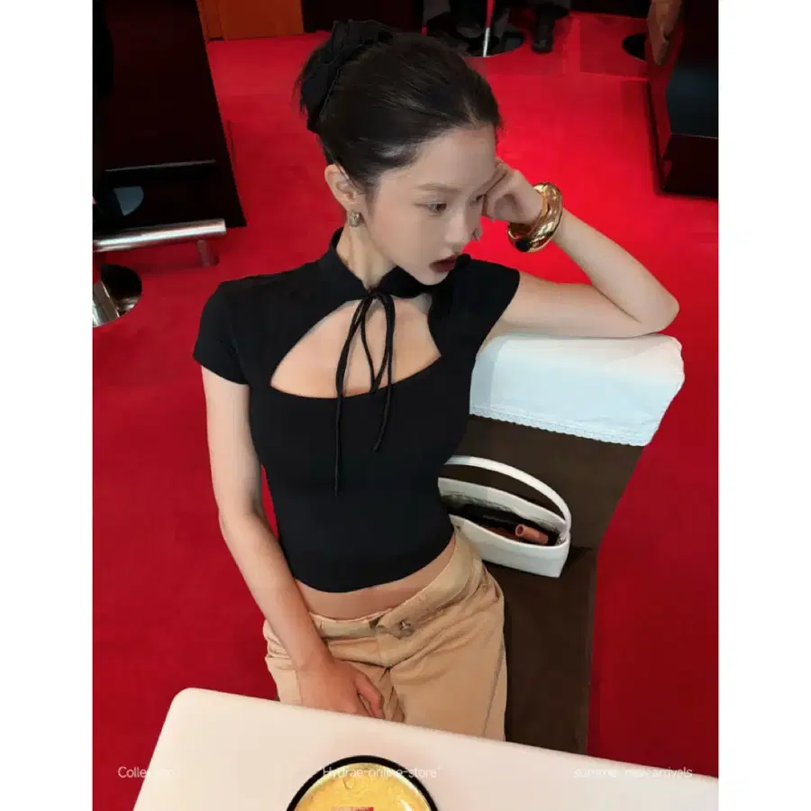 HYDRAE 티셔츠 반팔티 블랙 스탠드 칼라 슬림핏 반팔 티셔츠