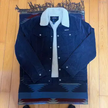 Patagonia 코듀로이 보아 자켓 네이비