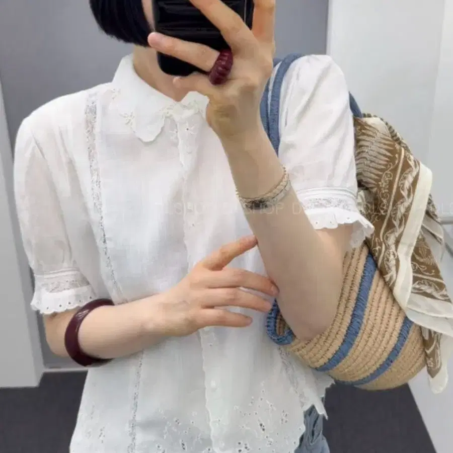 헬더 퓨어 블라우스(새상품)