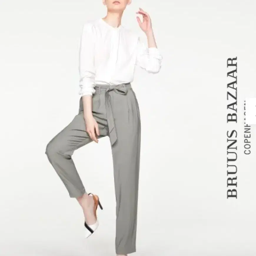 새상품 브랜드 린넨 핀턱 여름 가을 바지 여자 벨티드 뒷밴딩 슬랙스 26 27 28 카키 브라운