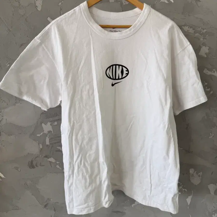 나이키 화이트 오벌 로고 반팔티 XXL