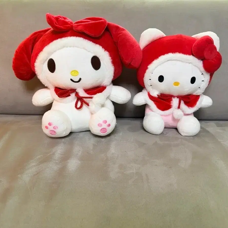 정품 산리오 헬로키티 마이멜로디 빨간 망토 인형