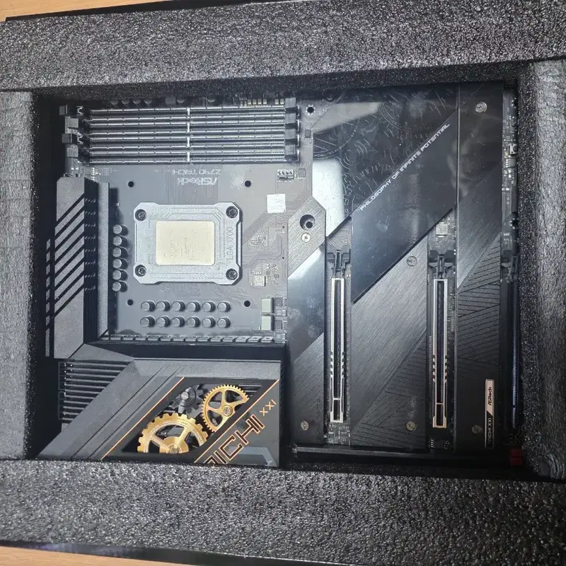 z790타이치+ i7 14700K 팝니다.