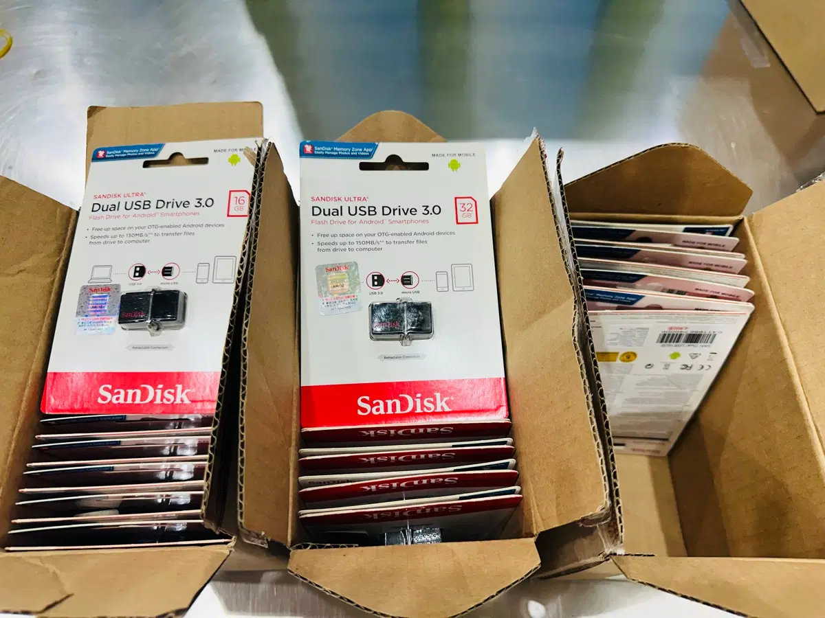 [새상품]샌디스크 울트라 듀얼 USB 3.0 외장메모리 16GB / 32GB