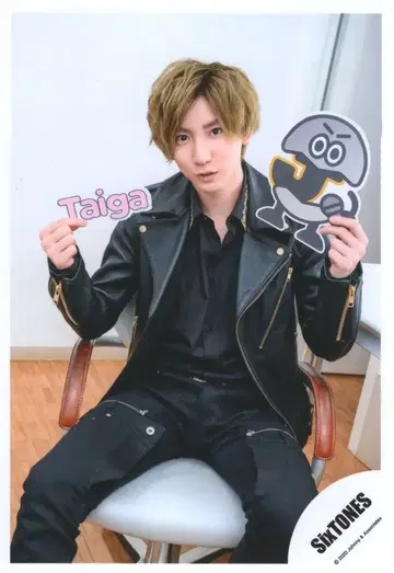 SixTONES 20년 Johnnys' IsLAND STORE 오프샷 여름 교모토 타이가 공식 사진 *1장