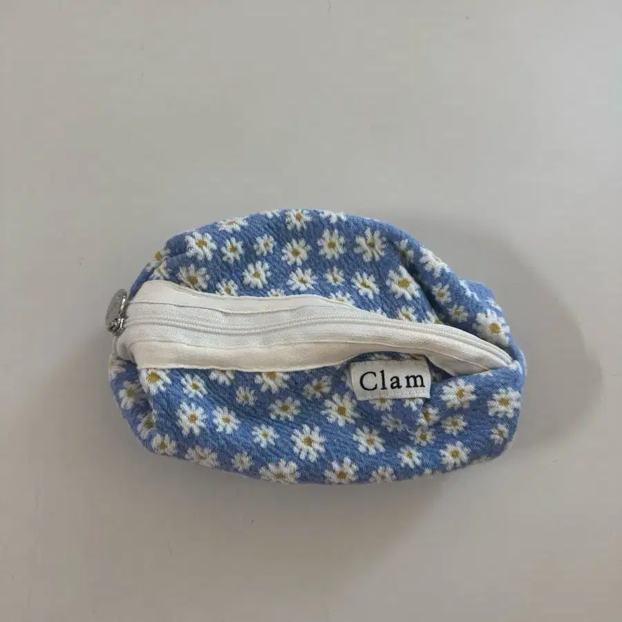 Clam 클램 에그 플라워 파우치