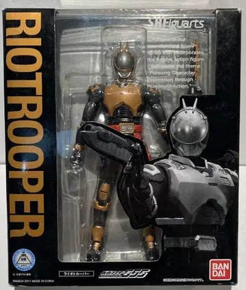 반다이 S.H.Figuarts 가면라이더 파이즈 라이오트루퍼