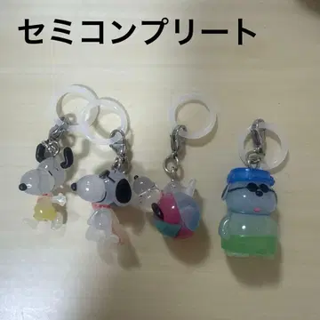 스누피 표시 액세서리 4개 세트