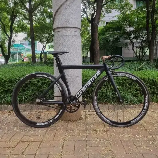 콘스탄틴 에베인 판 대 픽시 자전거