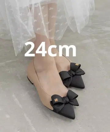 클래시컬 리본 플랫 펌프스