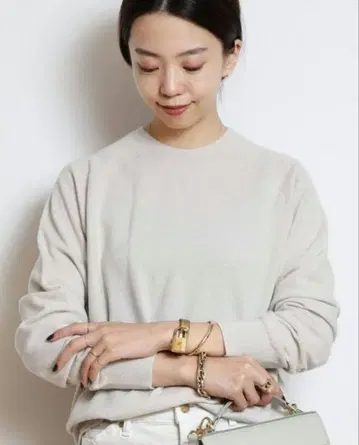 두지엠 클라세 CAPRI 크루넥 풀오버