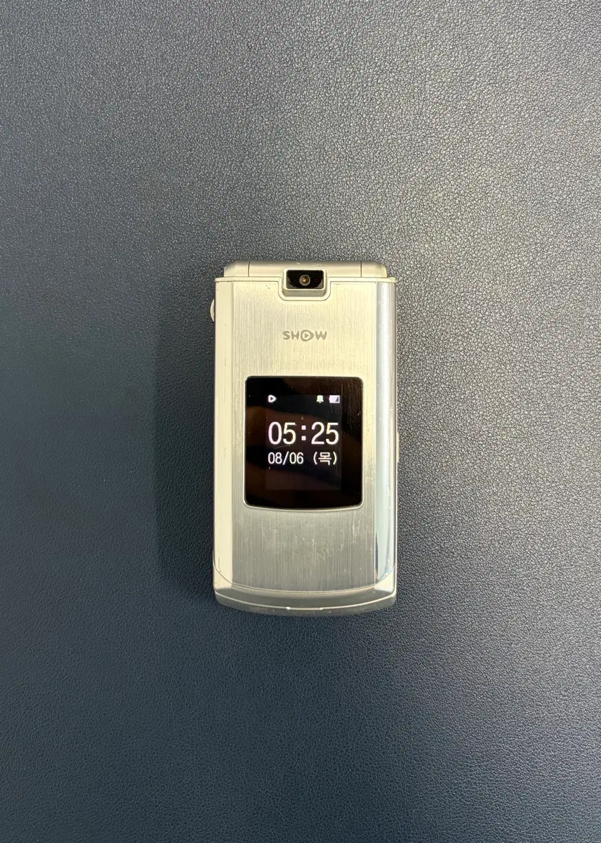 LG싸이언 럭셔리메탈폰 lg-kh8200 3g폰 팝니다