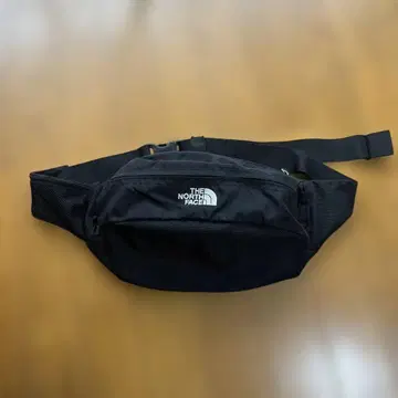 THE NORTH FACE 바디백 블랙