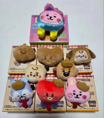 BT21 훼미리마트 한정판 인형 배지 묶음 판매