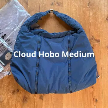 topology Cloud Hobo Medium 다크 블루