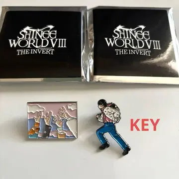 SHINee WORLD VIII 랜덤 핀 배지 2개
