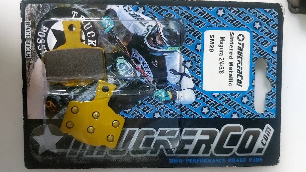 TruckerCo SM29 신터드 메탈 브레이크 패드 (신품 미사용)