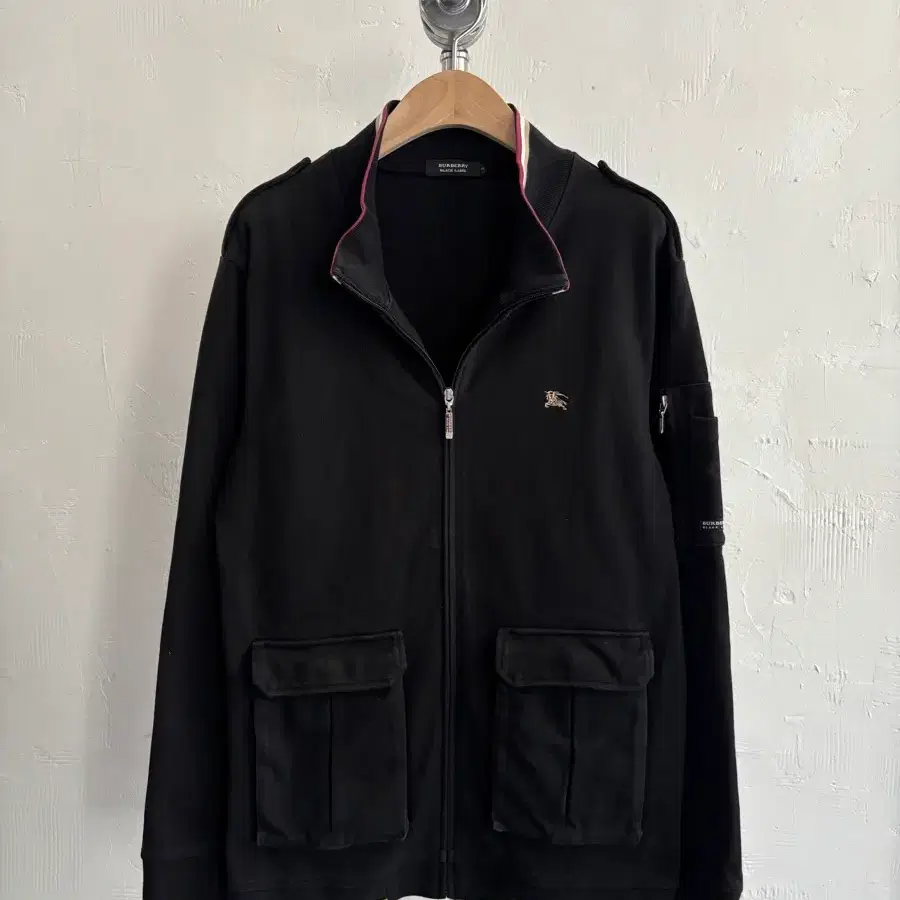 Burberry 버버리 블랙라벨 기마로고 투포켓 코튼 집업 자켓