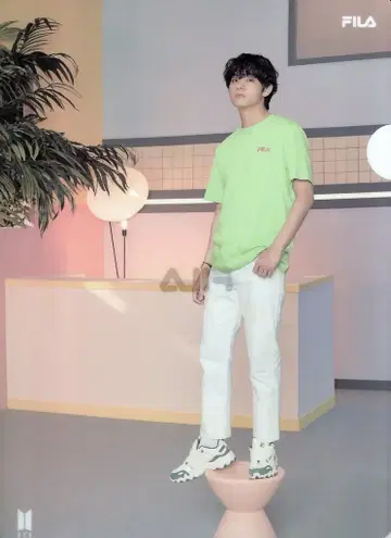BTS FILA 콜라보 V 클리어 파일