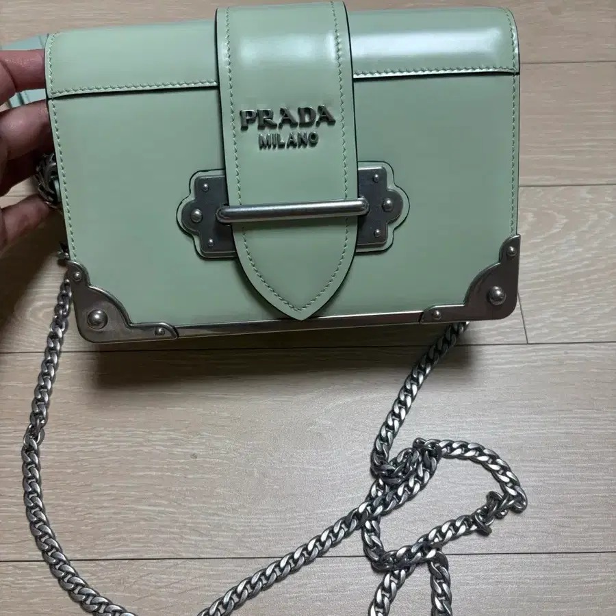 프라다 카이에 가방 새제품