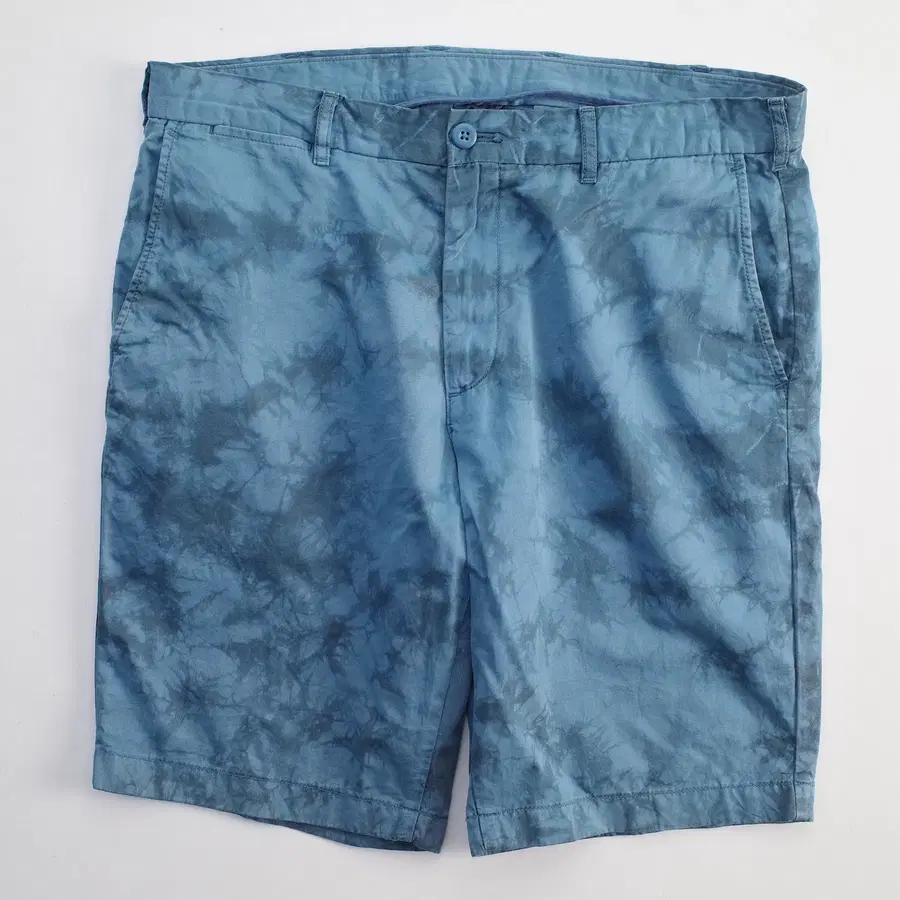 uniqlo / tie dye shorts