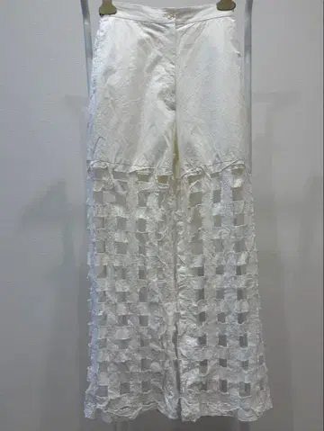 ERiKOKATORi 팬츠 Tape embroidery pants