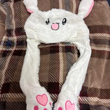 토끼 귀가 움직이는 모자