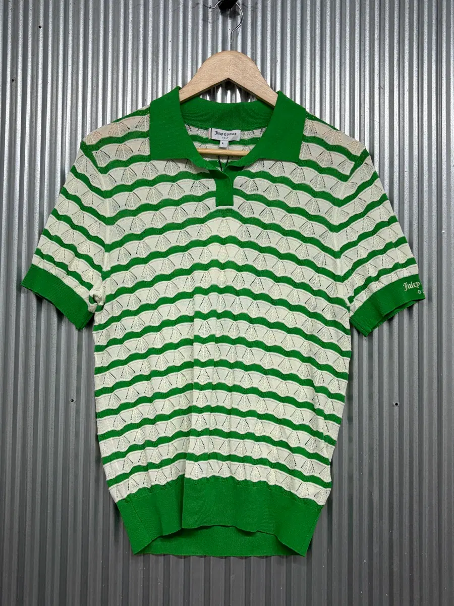 [L/100] 쥬시꾸뛰르 골프 Juicy Couture Golf 웨이브 스트라이프 니트 카라티 4.5