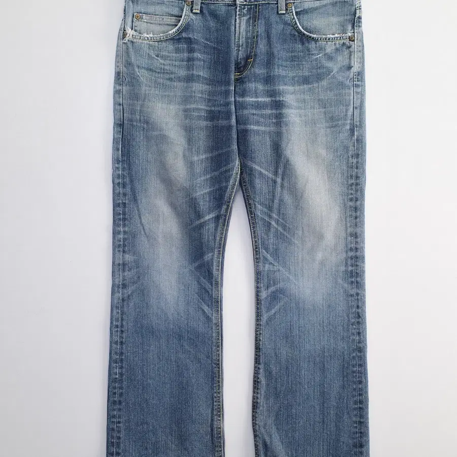 Lee gold label