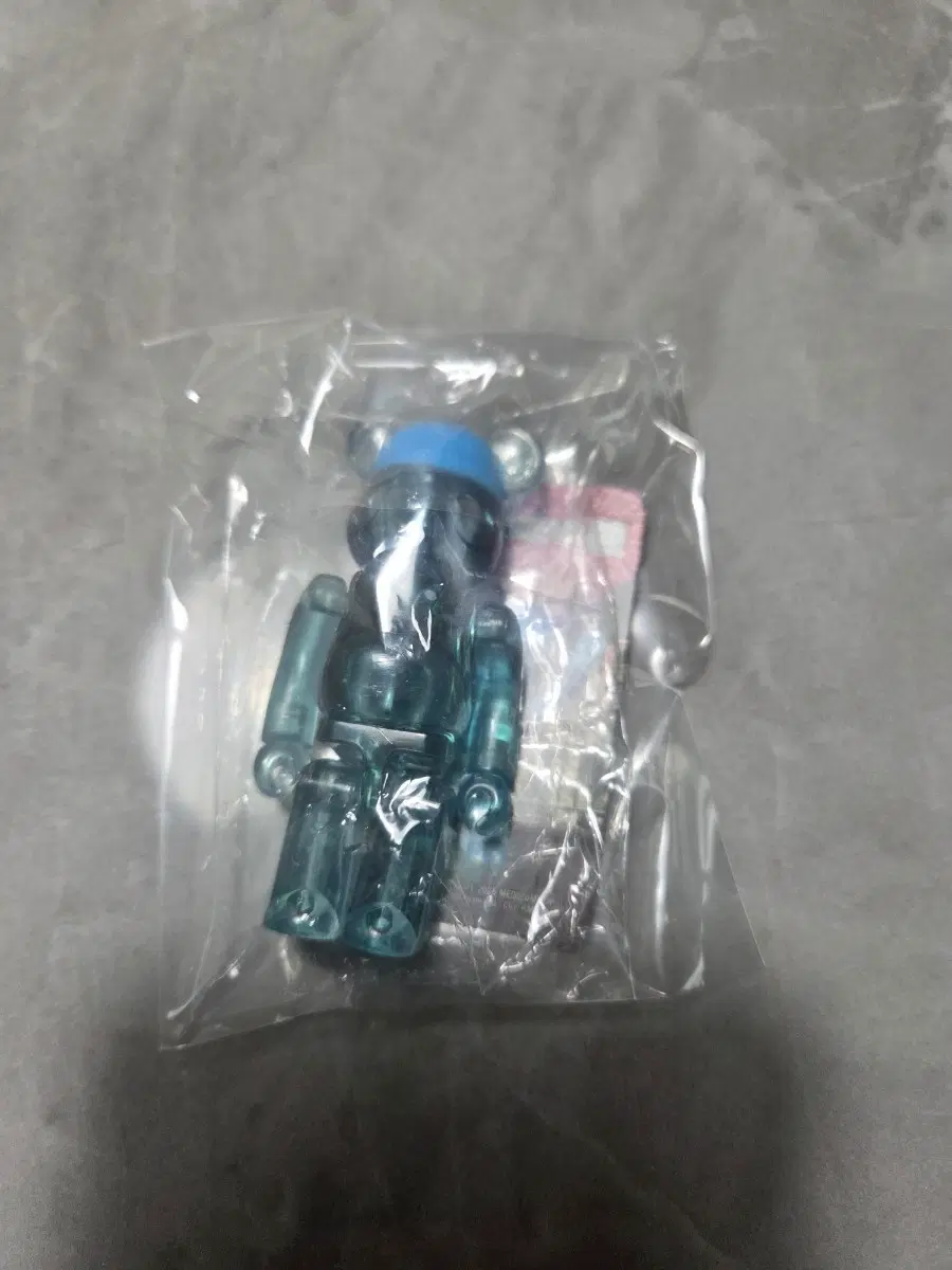 베어브릭 50탄 젤리빈 라무네 미개봉 팝니다